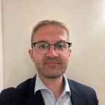 Dott. Arjon Malasi - Docente esperto in materia di management pubblico e gestione dei fondi europei.